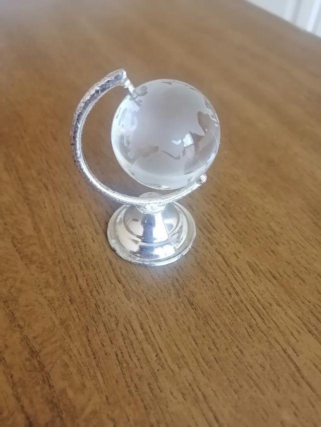 Mappamondo in vetro e argento