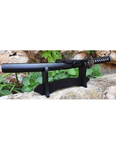 Tanto con stand de madera