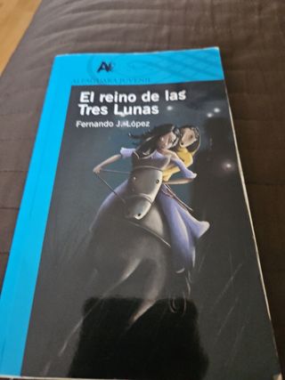 El reino de las tres lunas