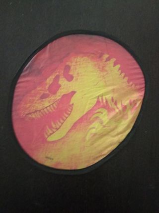 Freesbe Jurassic world