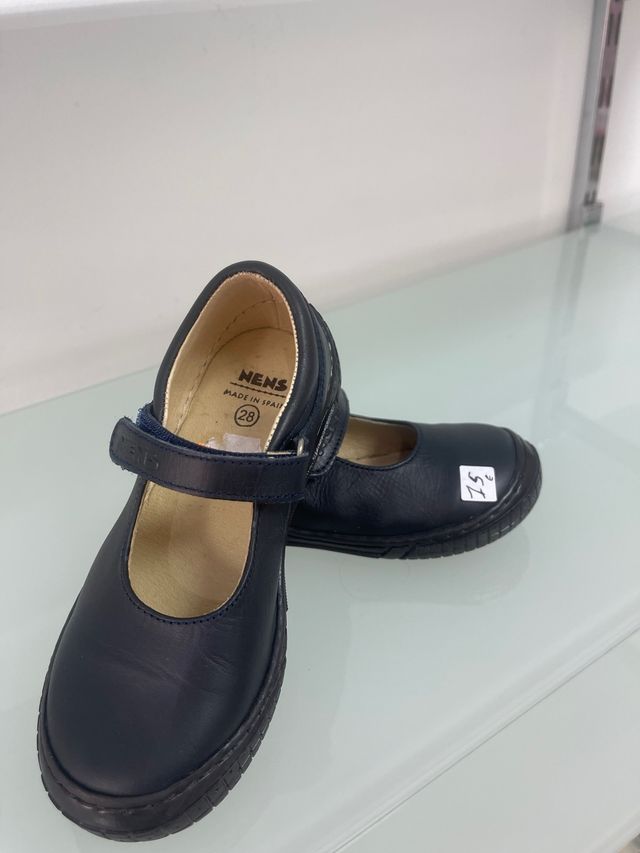 Zapato colegial azul marino talla 25,28 15€
