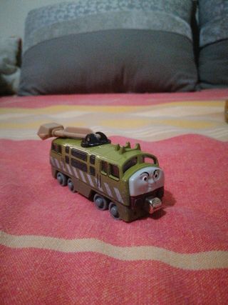 Maquina tren de la serie red tomas
