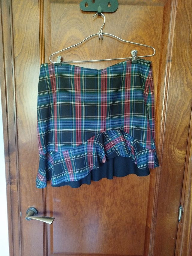Falda de cuadros escocesa