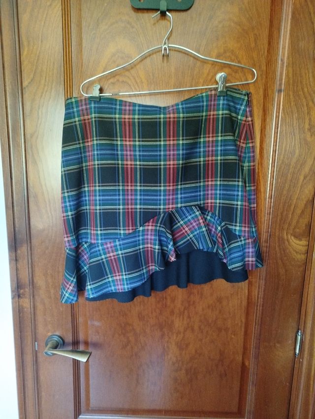 Falda de cuadros escocesa