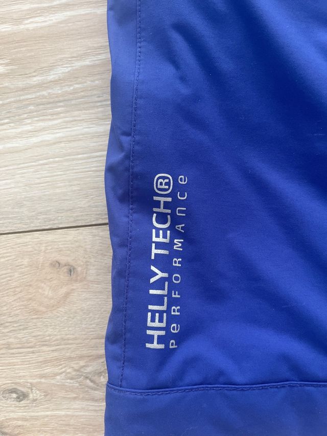 Equipo de Esquí Helly Hanson