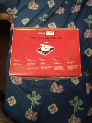 GRABADORA DE CD'S IOMEGA PREDATOR CD-RW COMPLETA