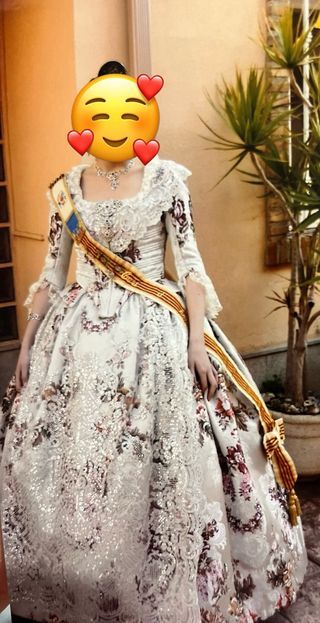 Traje de fallera