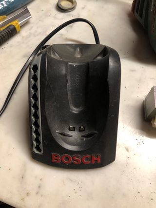 CARGADOR BOSCH