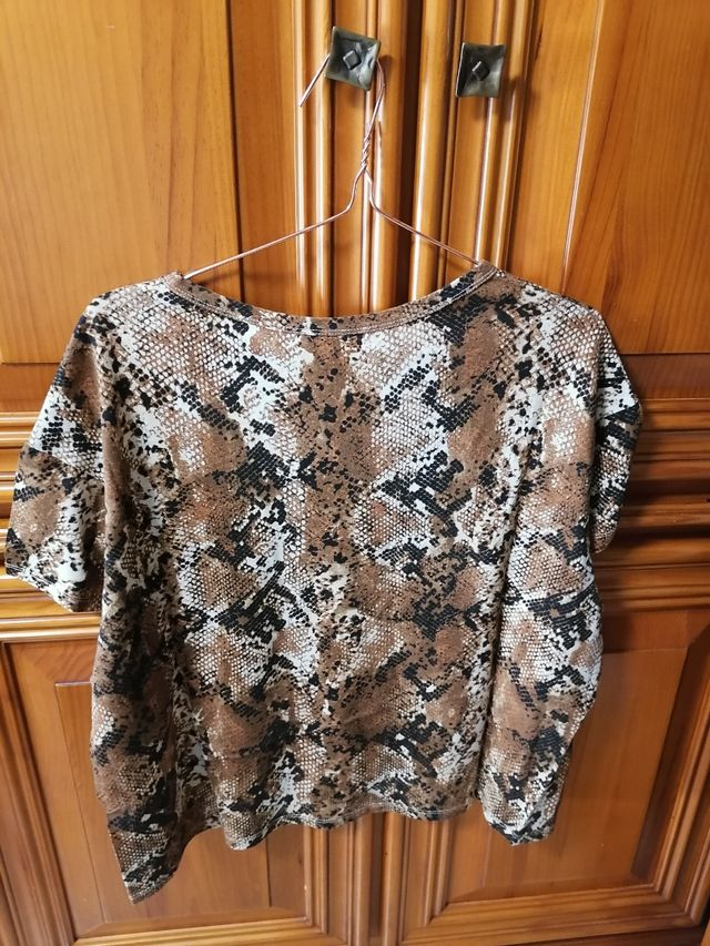 Camiseta estampado animal print Zara