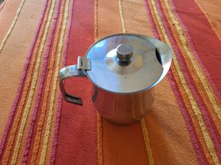 Teiera in acciaio/ brocca