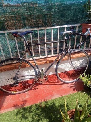 Bicicleta carretera clàssica