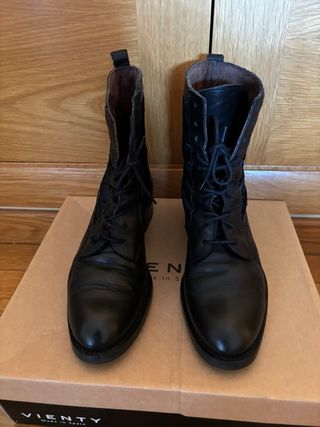 Botines de piel/acolchados. 38. Vienty
