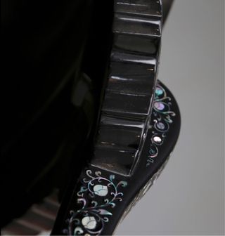 Mesa baja oriental lacada