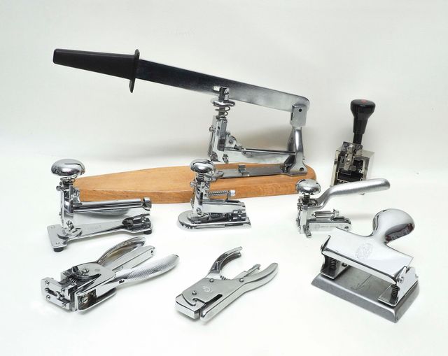 EL CASCO Coleccion de GRAPADORAS con REGALO