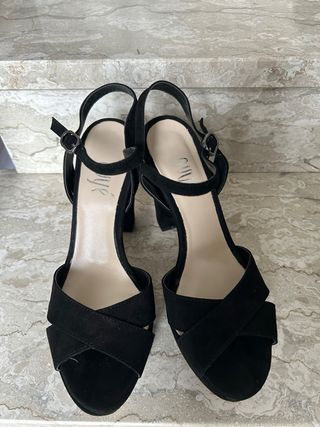 Sandali con tacco 10 tg. 39 di Ovyè 