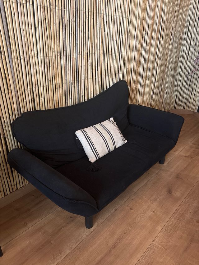 Sofá cama de terciopelo negro