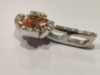 Colgante oro  blanco 18k