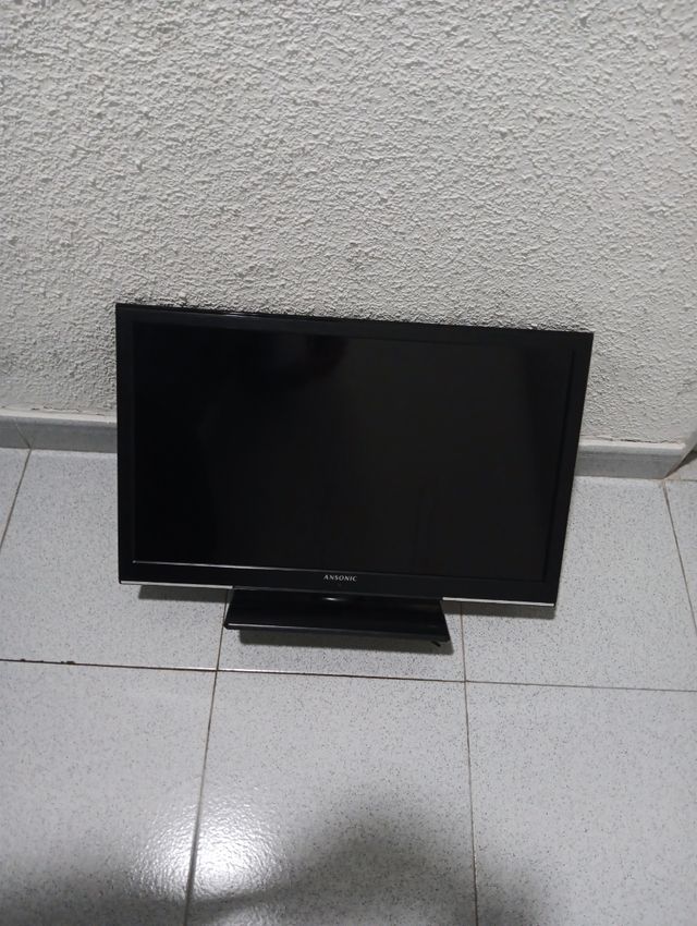 Televisor 24" Ansonic SMH1