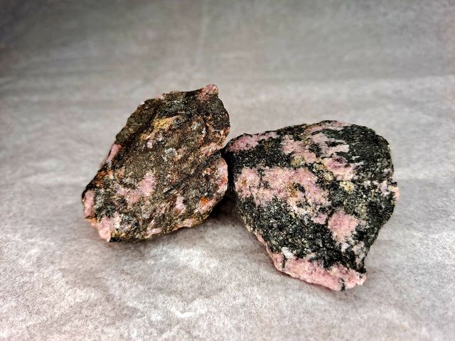 1 Rodonita natural en bruto última und