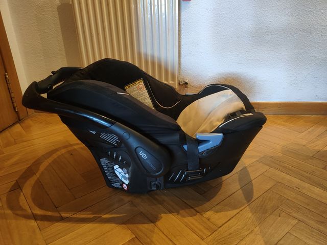 Carrito de bebe Marca chicco con capazo