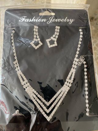 Juego pendientes, collar, pulsera y anillo