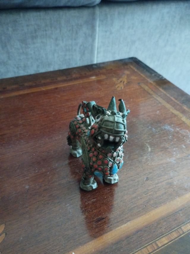 Perro Dragón guardián tailandés antiguo