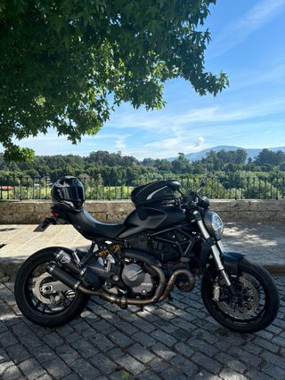 Ducati Monster 821