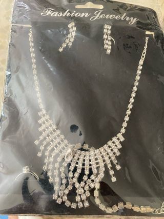 Juego pulsera, anillo, pendientes y collar