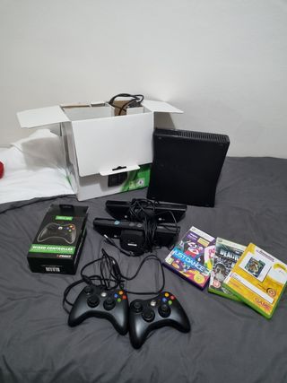 XBOX 360 + 2 mandos + 3 juegos 