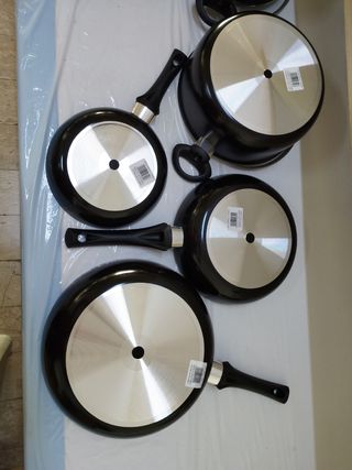 12 pezzi casseruole padelle coperchi