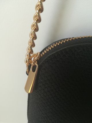 Bolso negro pequeño