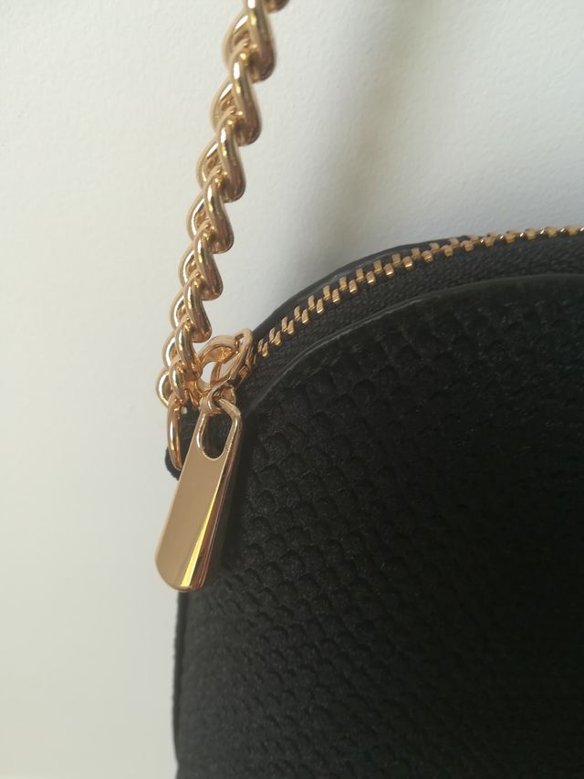 Bolso negro pequeño
