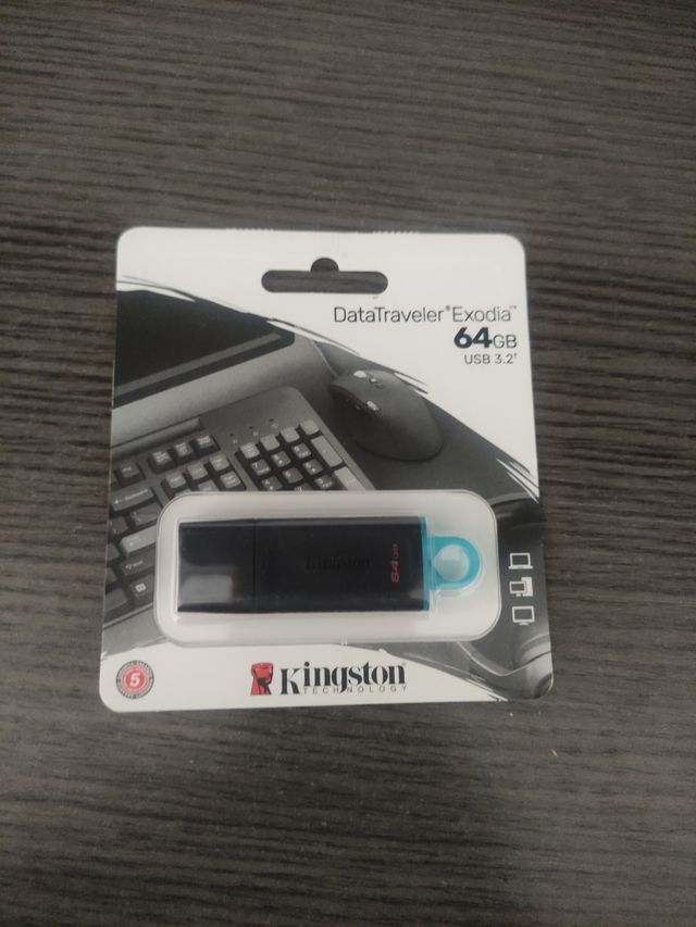 Memòria USB 64 GB