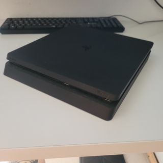 Ps4 slim 1TB