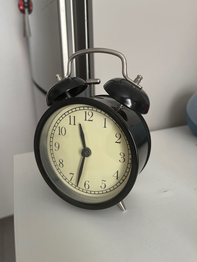 Despertador Ikea retro