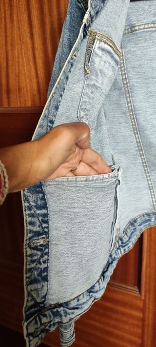 Cazadora vaquera Stradivarius, talla S