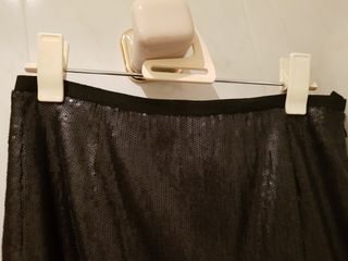 Falda negra lentejuelas