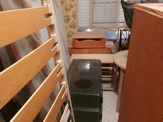 Lote muebles camas mesillas armario etc.