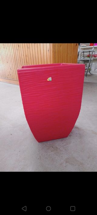 Vaso quadrato rosso