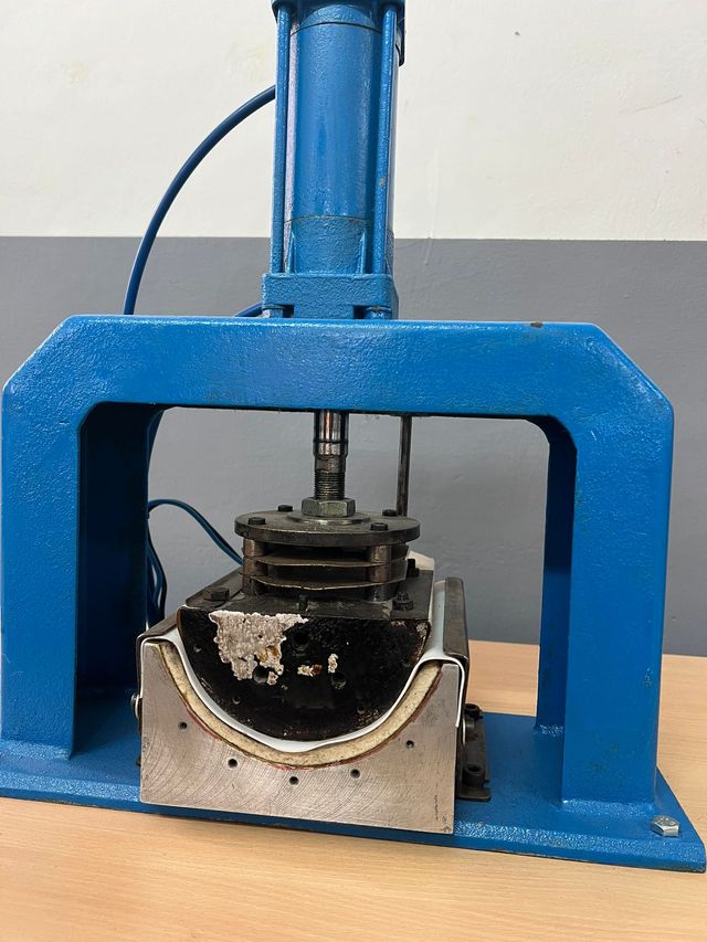 Máquina de moldear