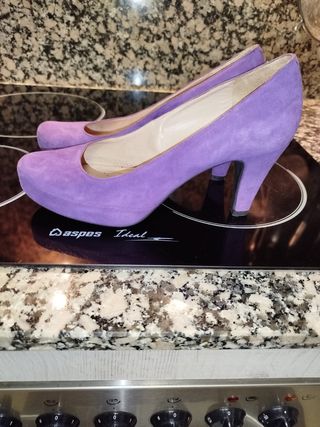 Zapatos lila de ante. Talla 39