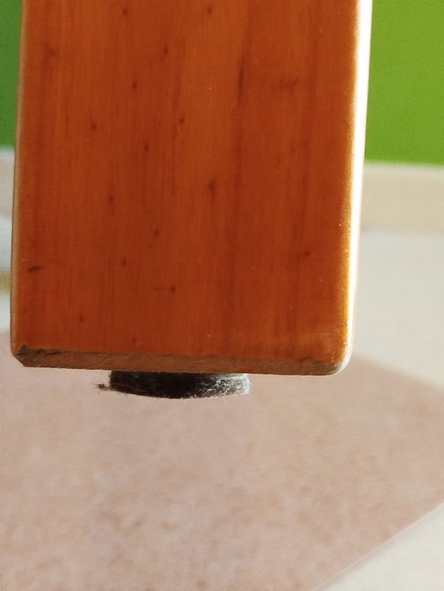 Juego de mesa y sillas.OPORTUNIDAD.