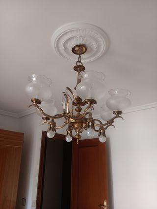 Lampara dormitorio como nueva