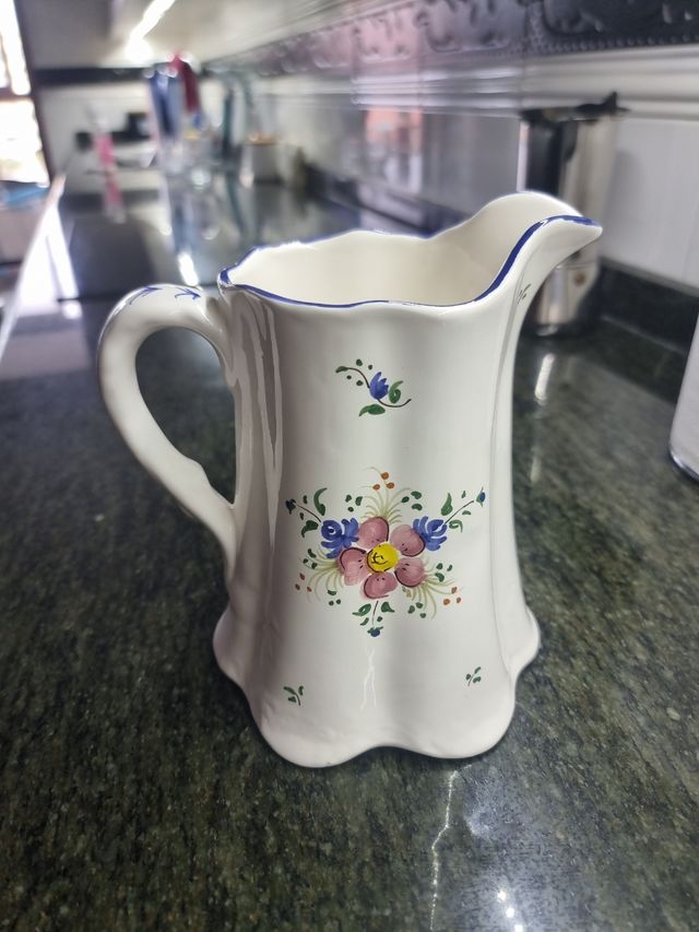 Jarra pintada a mano