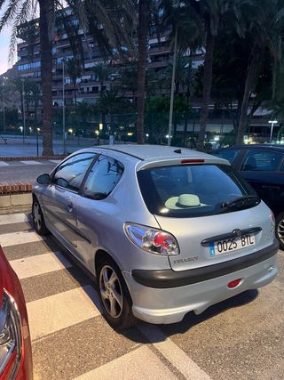 Peugeot 206 2002