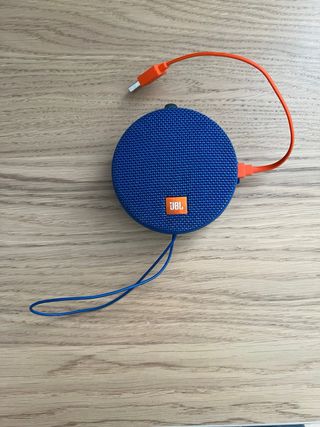 Altavoz jbl clip 2