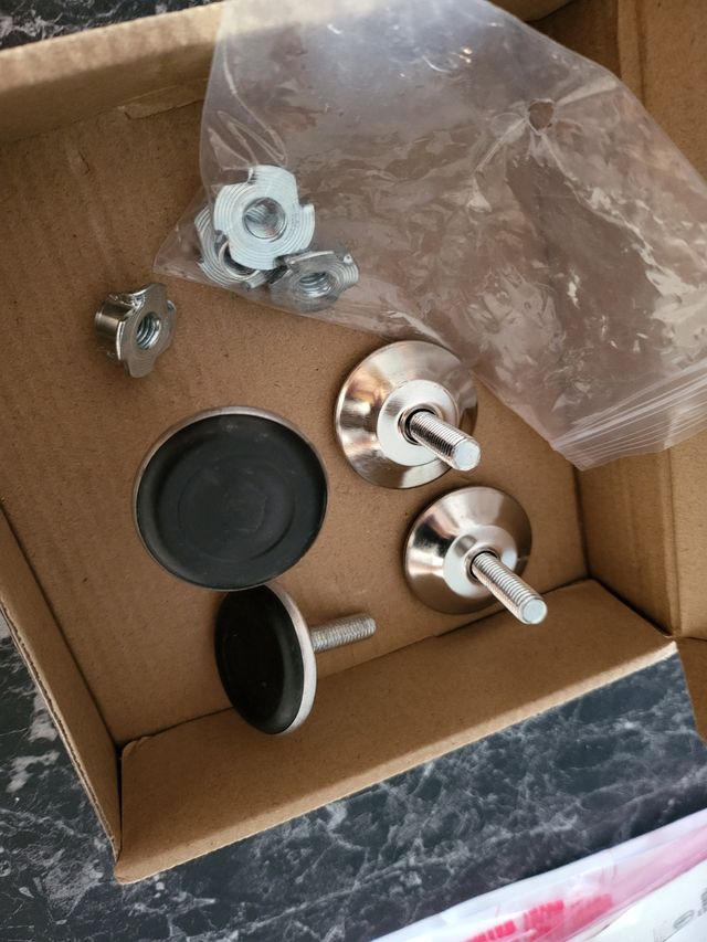 4 Patas para mesa nuevas