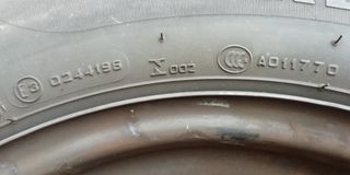 Ruedas neumáticos con llanta de chapa Mercedes