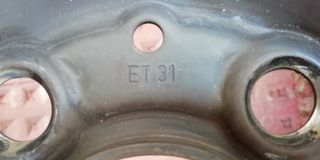 Ruedas neumáticos con llanta de chapa Mercedes