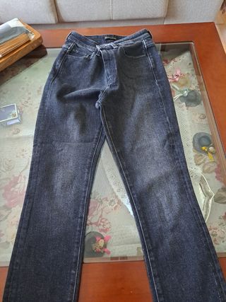 Pantalón. Massimo Dutti